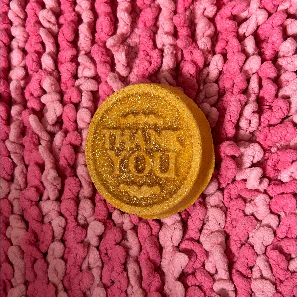 RARE LUSH COSMETICS VALENTINES LOVE TOKEN REUSABLE BUBBLE BAR (last available)